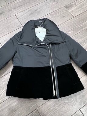 White House Black Market Velvet Trim Puffer Jacket XL Black Gray